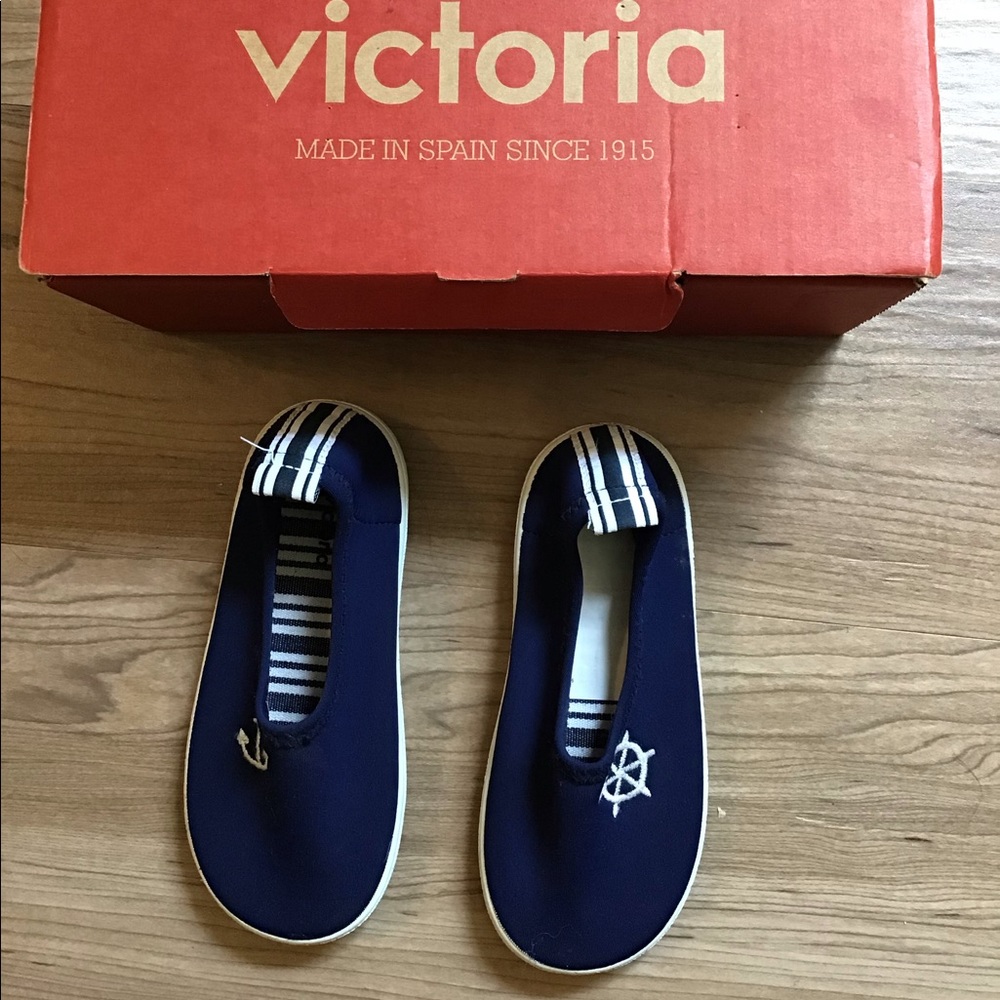Victoria toddler shoes (made in Spain)
